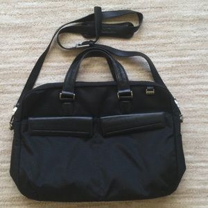 Tumi Vista Collection Black Briefcase Laptop Computer Commuter Bag